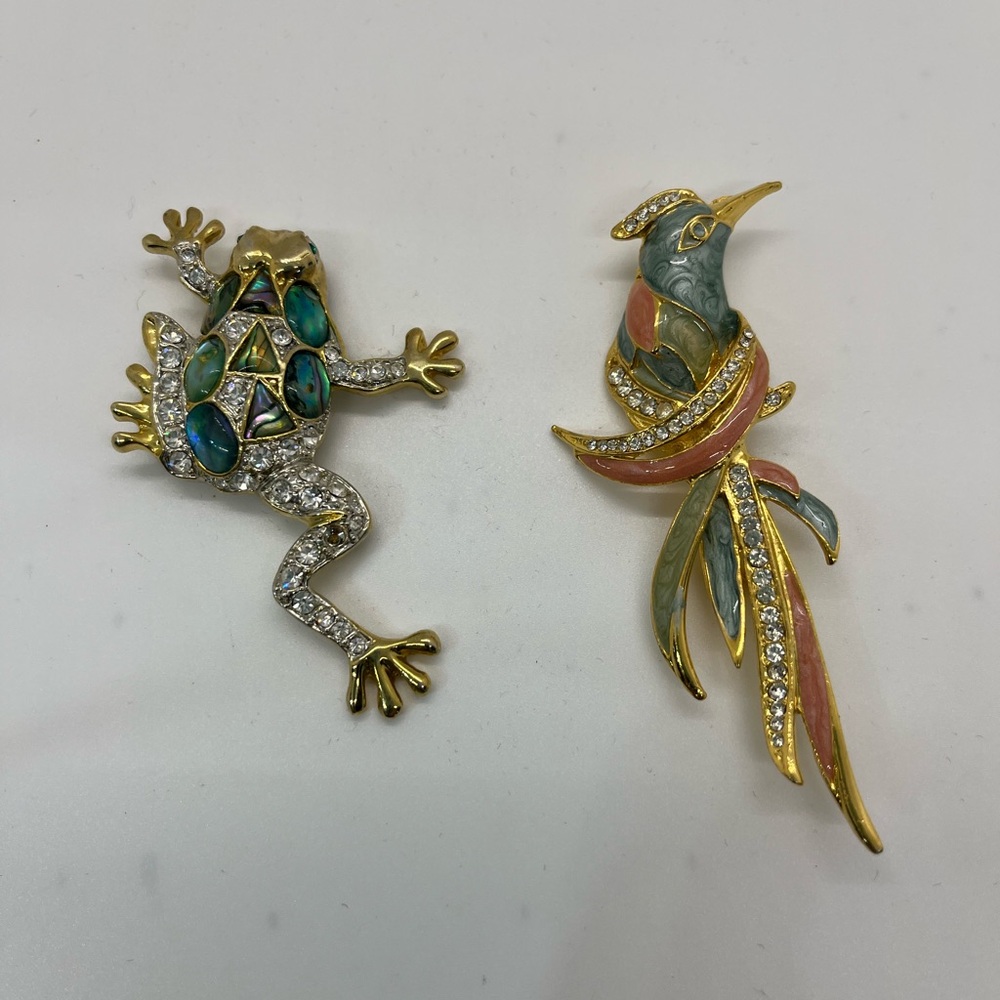 Gold and Green Bird and Frog Brooch